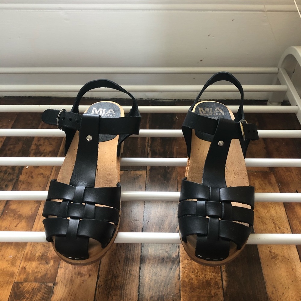 MIA Emily Clogs in Black
